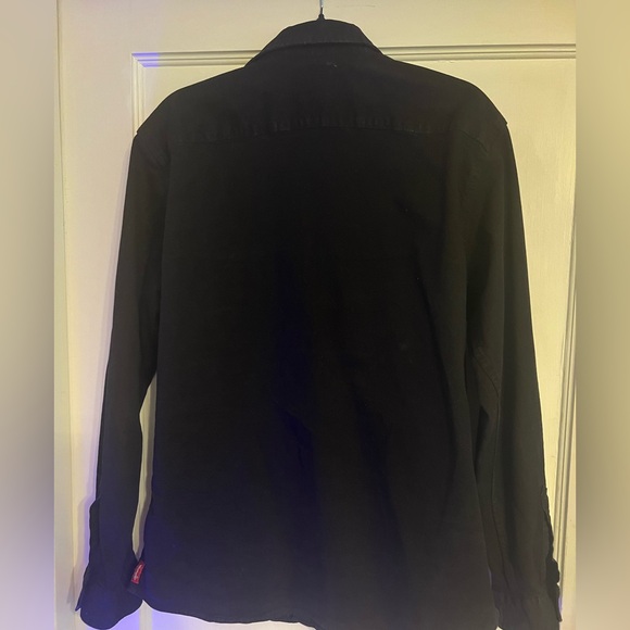 Men’s Wrangler Black Demin Shirt - Picture 2 of 3